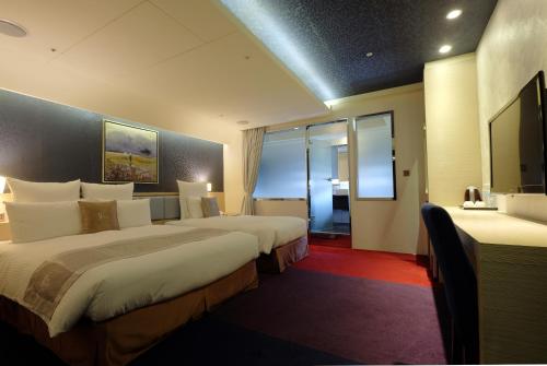 room detail thumbnail 1