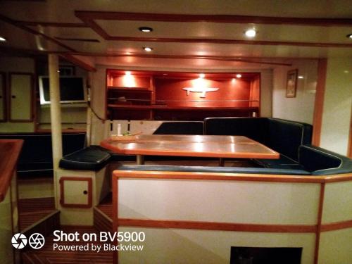 Comfortable and spacious sailboat in Saint Martin