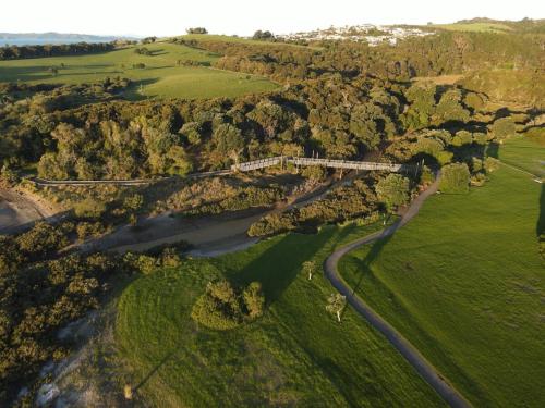 مناطق جذب قريبة, The Zoey suite in اوكلاند الشرق