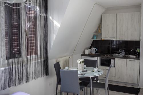 Audrey Apartment - image 3