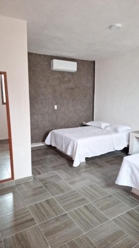 2 double beds