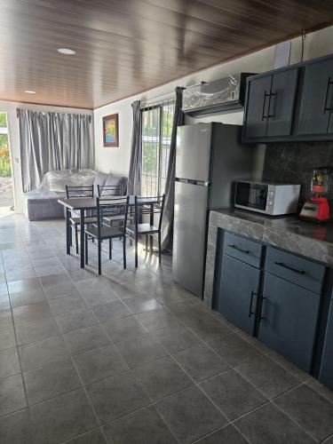 Casa Tucan 2bdr beach house AC BBQ Playa Blanca in La Palma