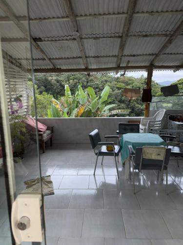 Sítio em São Pedro de Alcântara (Sitio em Sao Pedro de Alcantara) in São Pedro De Alcântara