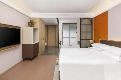 King Room image 4