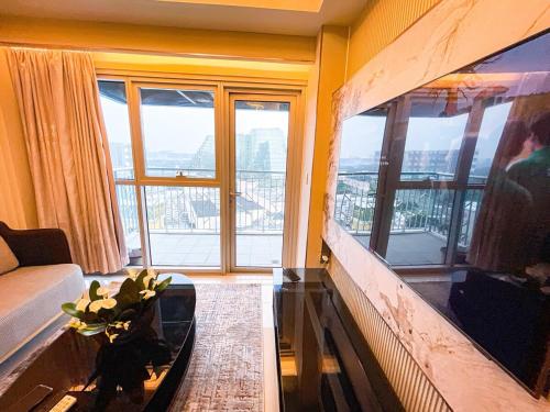 Ultra Luxury 1BR near Solaire & Okada, Manille
