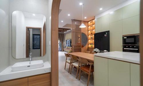 Three-Bedroom Apartment image 6