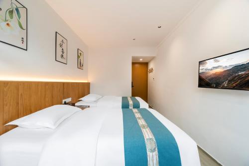 2 twin beds
