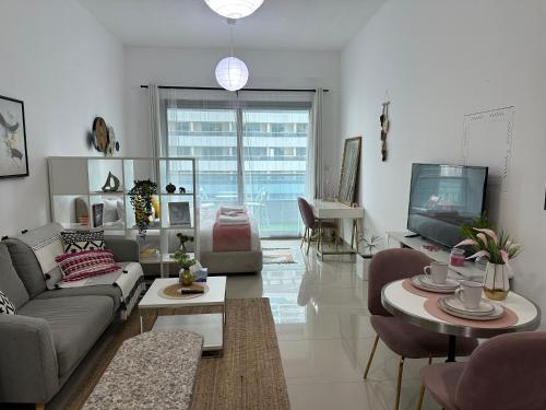 Studio Apartment- Dubai Marina, Dubai