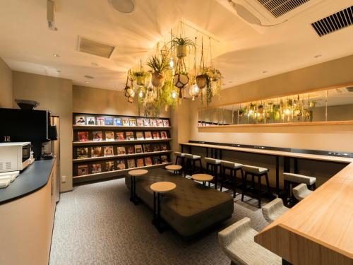 room detail thumbnail 1