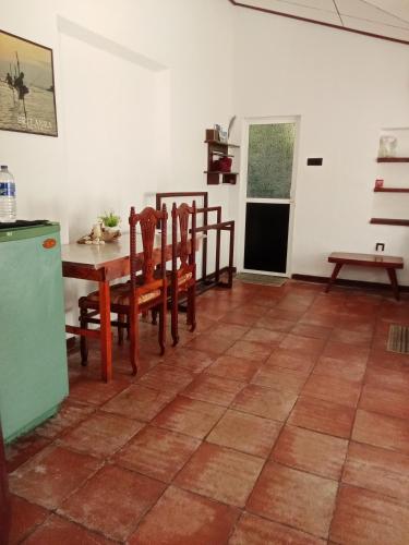 Double Room with Private Bathroom image 9