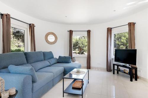 Facilities, Tower House in Caleira