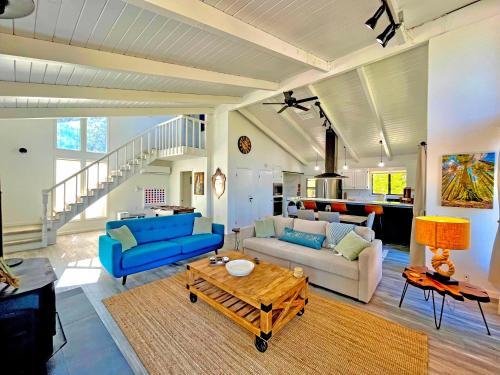 Modern Yosemite Cabin, 15min Bass Lake, Sleeps 8, Oakhurst