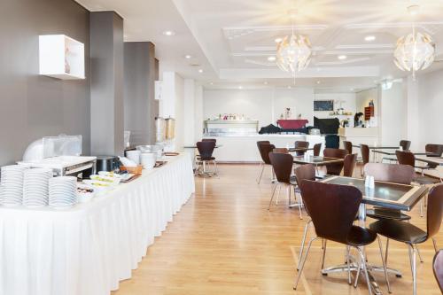 퀄리티 호텔 앰배서더 퍼스 - 레스토랑