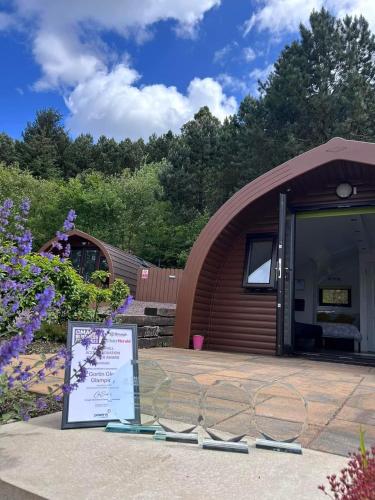 Skats, Gortin Glen Glamping in Plumb Bridge