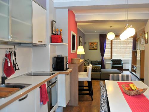 Apartment with Garden View