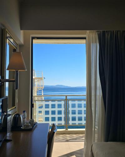 Vistas, Chios Chandris in Chios