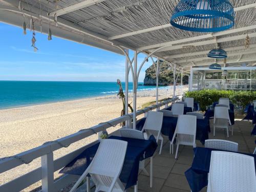 Restaurante, B&B direttamente sul mare da Antonino in Mattinata