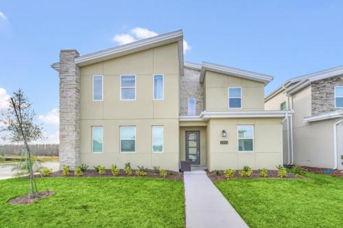 Nine-Bedroom Villa