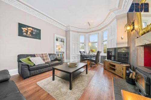 Historic 3 Bed Private Parking Nr Railway Station in Wemyss Bay