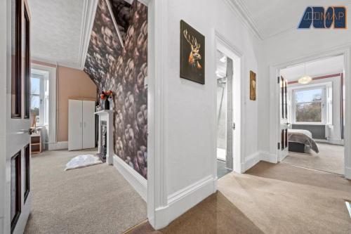 Historic 3 Bed Private Parking Nr Railway Station in Wemyss Bay