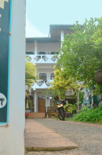 Glow Accommadation, Tangalle (photo 4)