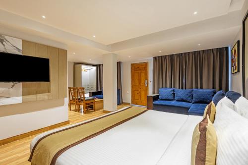 Two Bedroom Family Room image 5