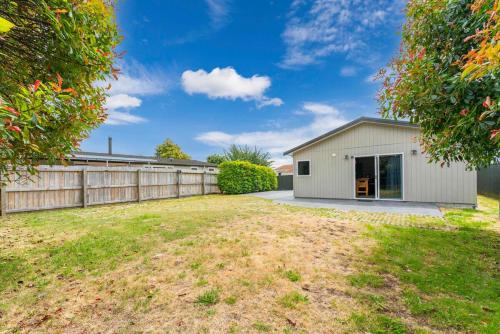 Two-Bedroom House image 9