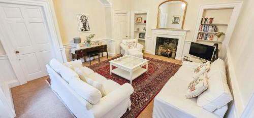 Russel House - 4 Bedroom - The Royal Mile, Edinburgh