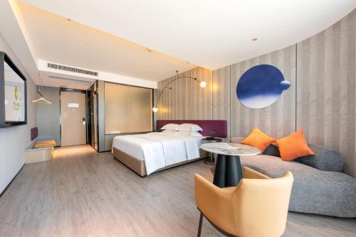 room detail thumbnail 0