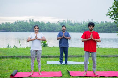 מרכז כושר, Ayuwaters Authentic Yoga and Full Board Ayurveda Retreat by the Bentota River in Bentota