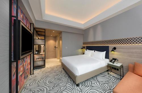 room detail thumbnail 1