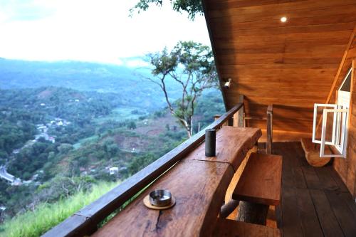 Balkon/teras, Paradise Point Nature Cabana Kandy in Haragama
