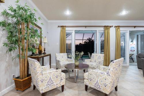 Four-Bedroom Villa image 10