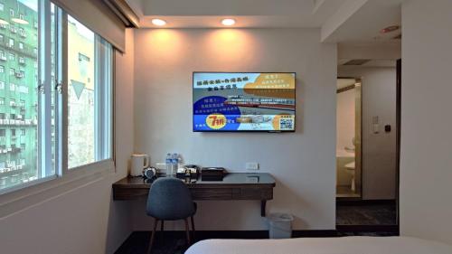 Standard Double Room image 2