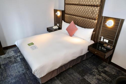 Superior Double Room image 4