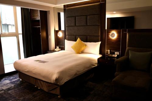 Superior Double Room image 5