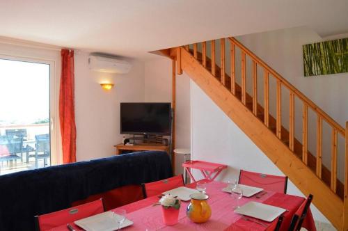 Two-Bedroom House image 5