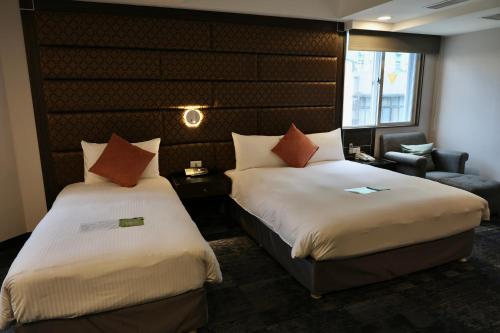 Deluxe Triple Room image 4