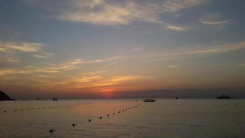 Relax Inn near Ban Phe Market