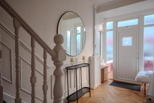 Wembley London lovely 6 bed House sleeps up to 14, Londra (foto 6)
