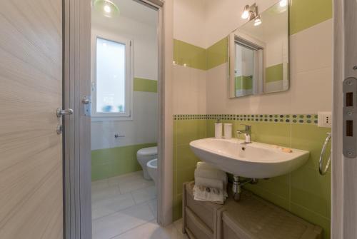 BluSide Home & Suite - image 2