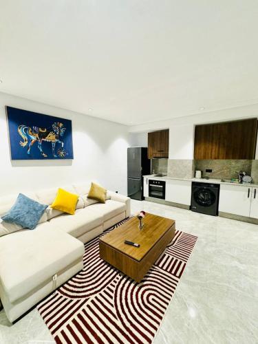 Luxe Apartment in Casa Finance District - Pool - Open view - Fast WIFI, Casablanca (foto 7)