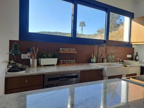 Seabreeze in Paralia Agion Panton