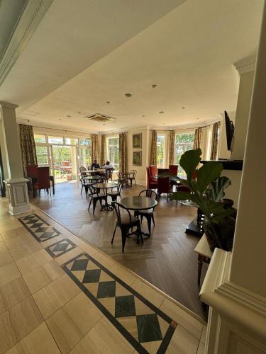 Restaurant, Redlands Hotel in Pietermaritzburg