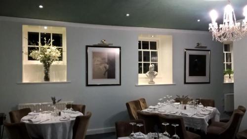 餐廳, 勞拜爾莊園鄉村別墅酒店 (Lowbyer Manor Country House) in 阿爾斯通鎮中心