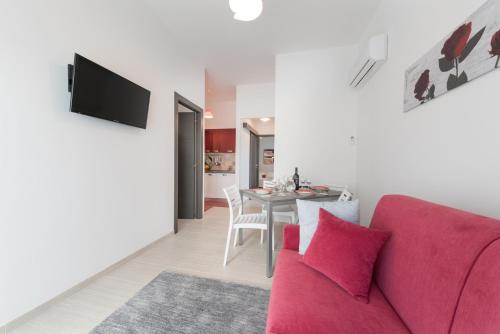 Two-Bedroom Deluxe Apartment with Balcony image 10