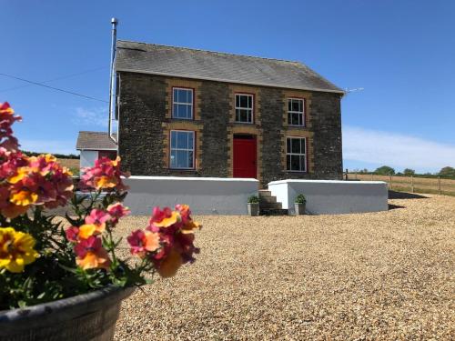Viesnīcas āriene, Secluded farmhouse with views in Llanwenog