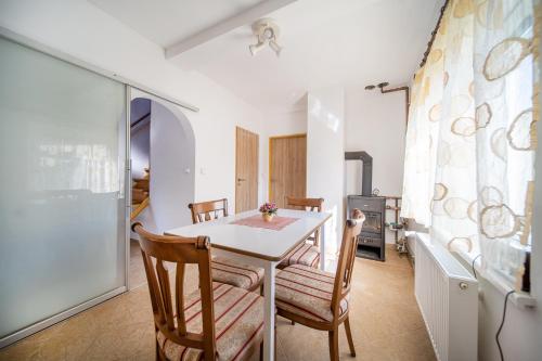 設施, Dom v lokalite so slovenským orlojom (Dom v lokalite so slovenskym orlojom) in 斯塔拉比斯特里察