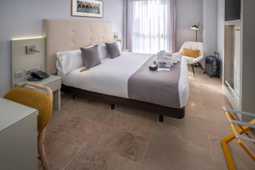 塞斯德爾波特酒店 (Hotel Serhs del Port) in 聖安東尼