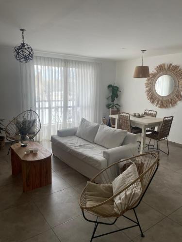 Departamento 2 habitaciones, hermosa energía